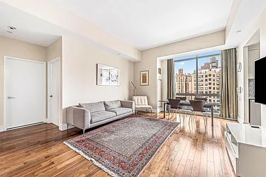 Rented by R New York