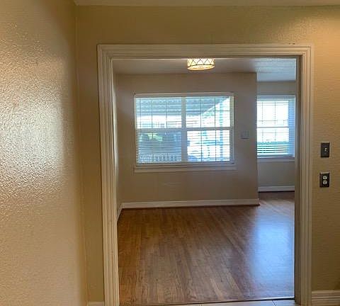 3rd image of 4710 Ella Blvd