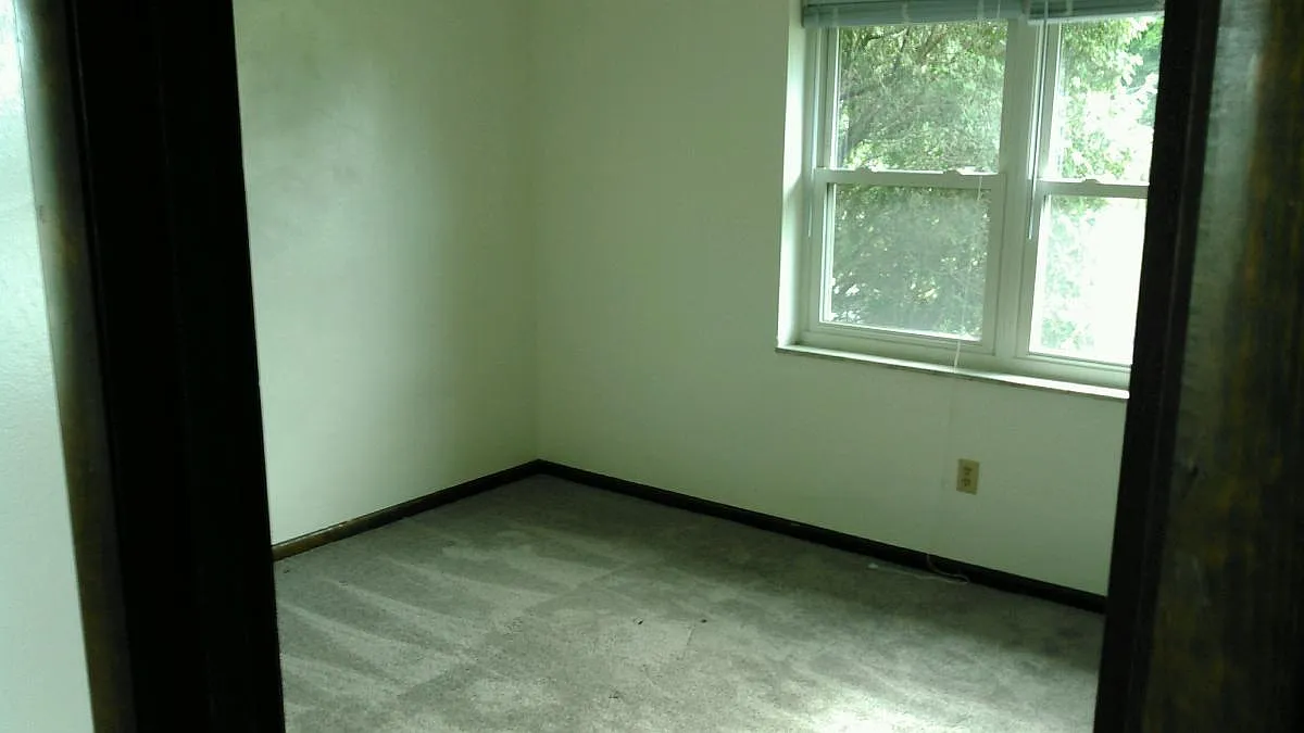 700 Carl Ave — Photo 3