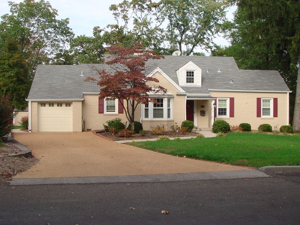 1st image of 37 Berry Wood Dr