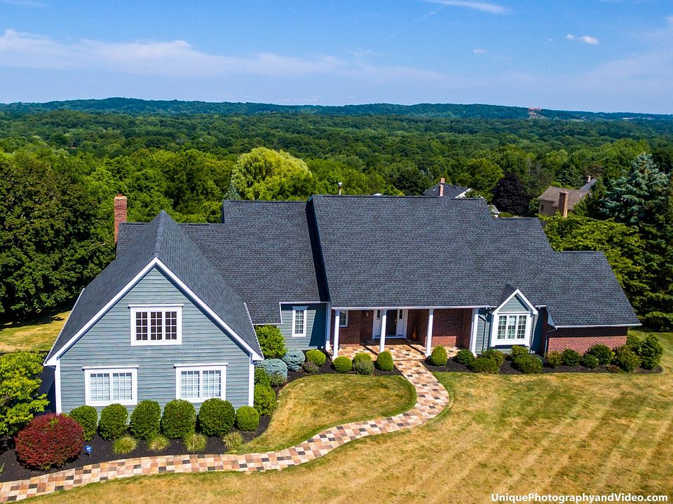 1st image of 22 Muirfield Ct