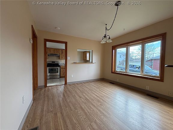 5th image of 3600 6th Ave