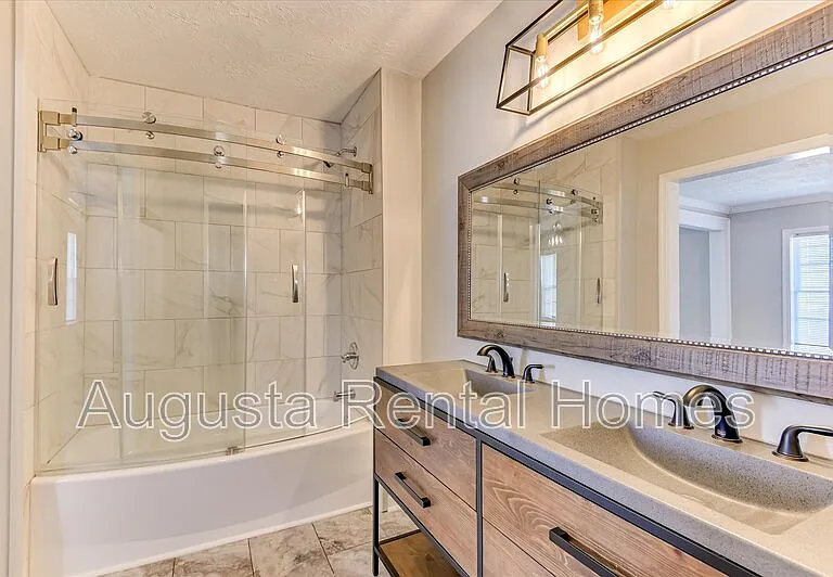 3210 York Dr — Photo 32