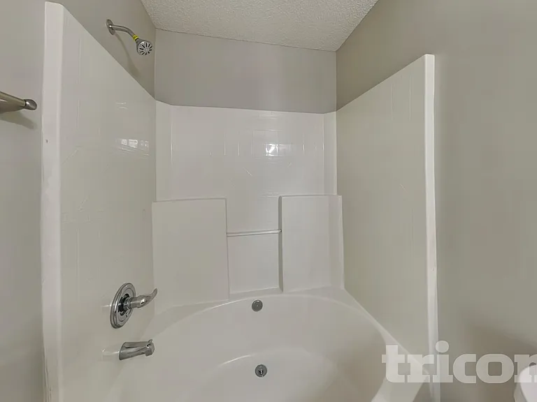 13706 Traherne Ct — Photo 9