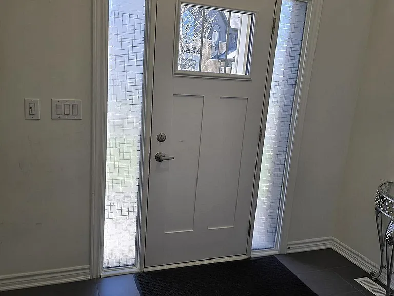 33 Bremner St — Photo 2