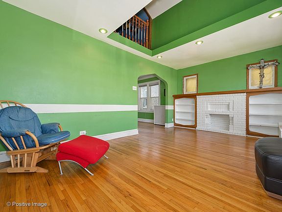4th image of 2434 N Keeler Ave