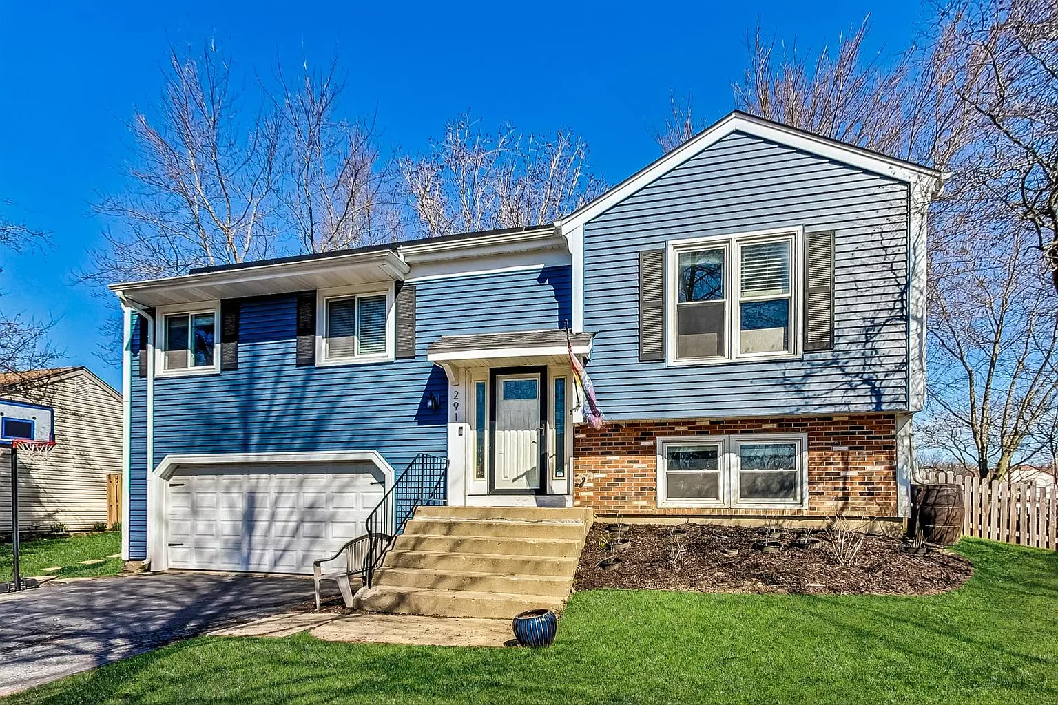 291 Pickett Ct photo 1