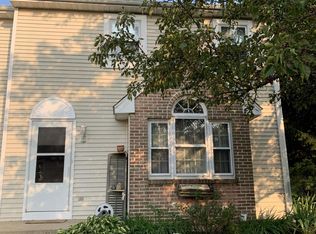 15-1 Cranberry Rdg, Reading, PA 19606