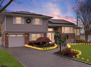 6 Simmons Drive, East Islip, NY 11730