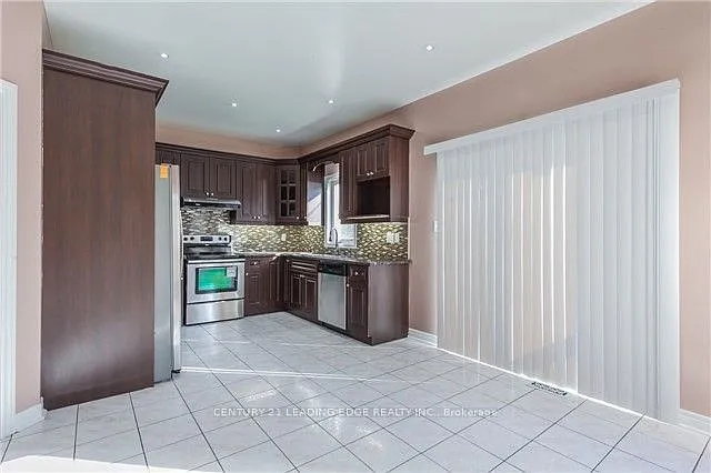 6 bed, $4,900 — Photo 3