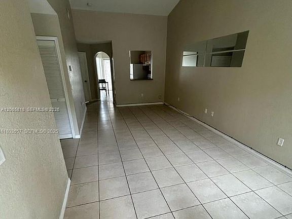 3rd image of 61 NE 13th Ave