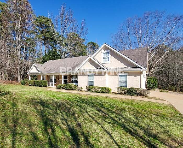 1st image of 105 River Park Cir