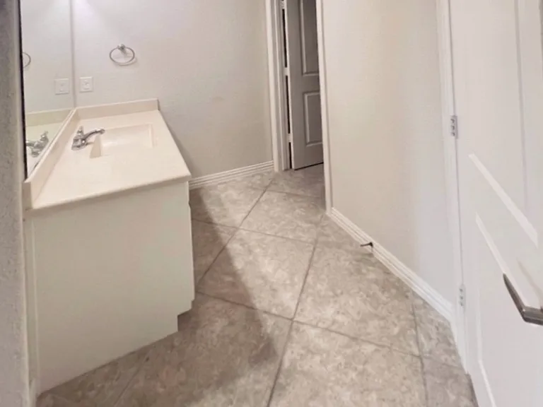 2857 Edinburgh Dr — Photo 19