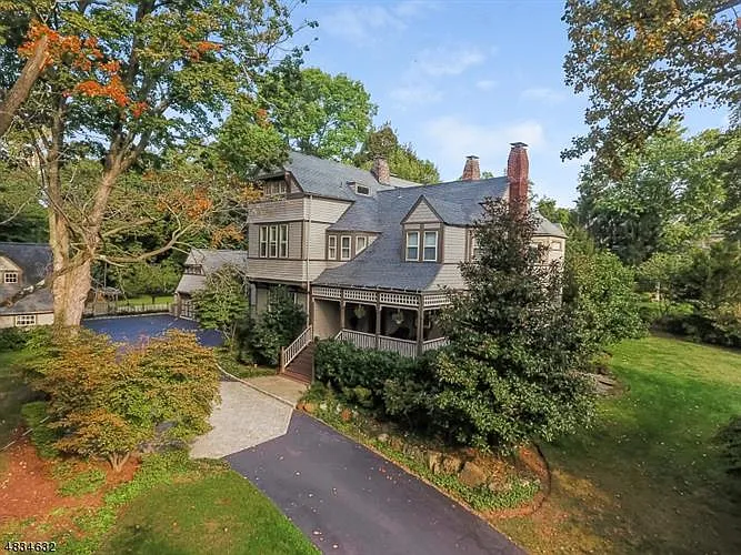 25 Forest Dr photo 1