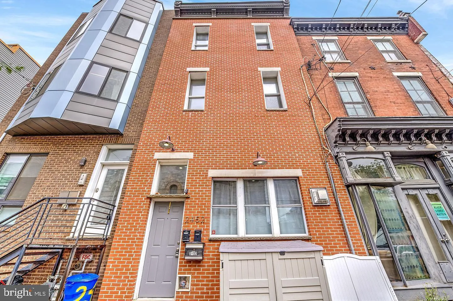 2 bed, 1.0 bath, 700 sqft, $1,650 — Photo 3