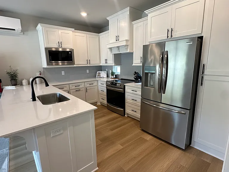 1512 W Cato Springs Rd — Photo 3
