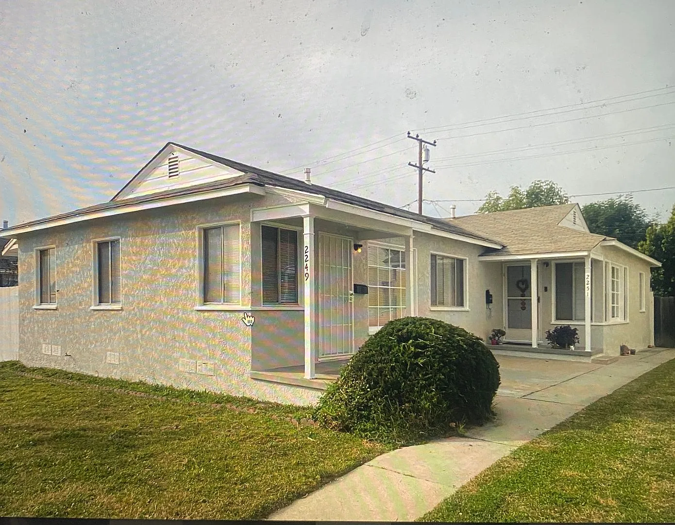 Long Beach Two Bedroom with Large Yard — Photo 3