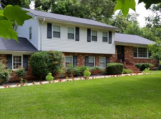 2208 Skyline Dr, Gainesville, GA 30501