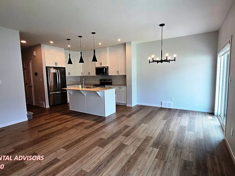 17764 73rd St NW — Photo 4