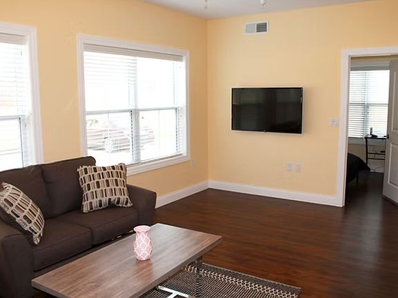 3rd image of 710 W Green St #201