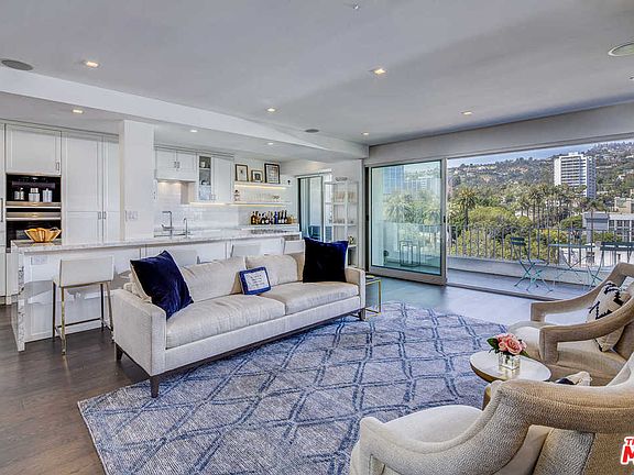 3rd image of 838 N Doheny Dr APT 905