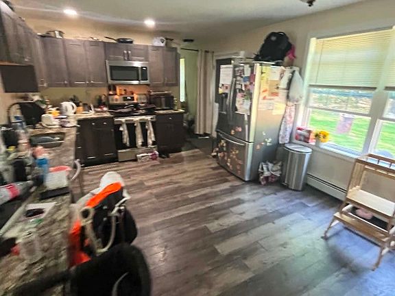 3rd image of 206 Bean Hill Road
