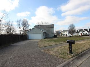 4000 Chenwood Ln, Louisville, KY 40299
