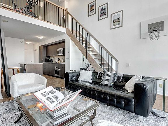 3rd image of 5 Hanna Ave #438
