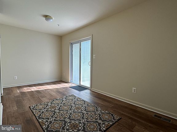5th image of 290 Center Deen Ave