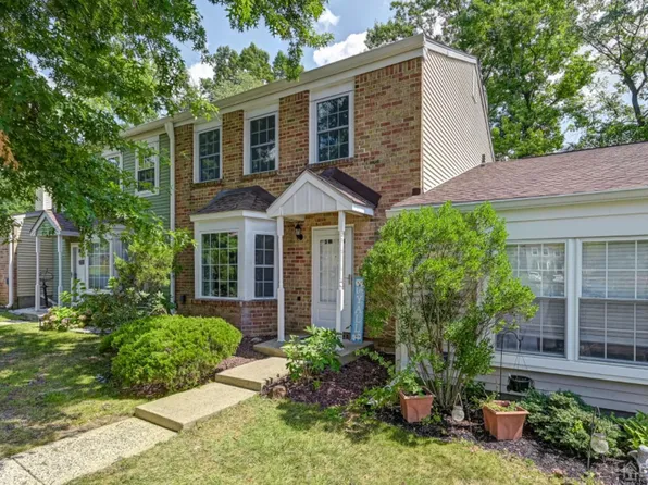 234 Chaucer Ct, Old Bridge, NJ 08857