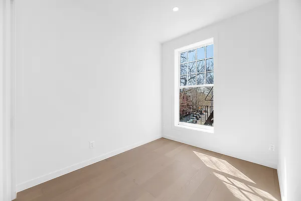 Rented by REAL New York | media 5