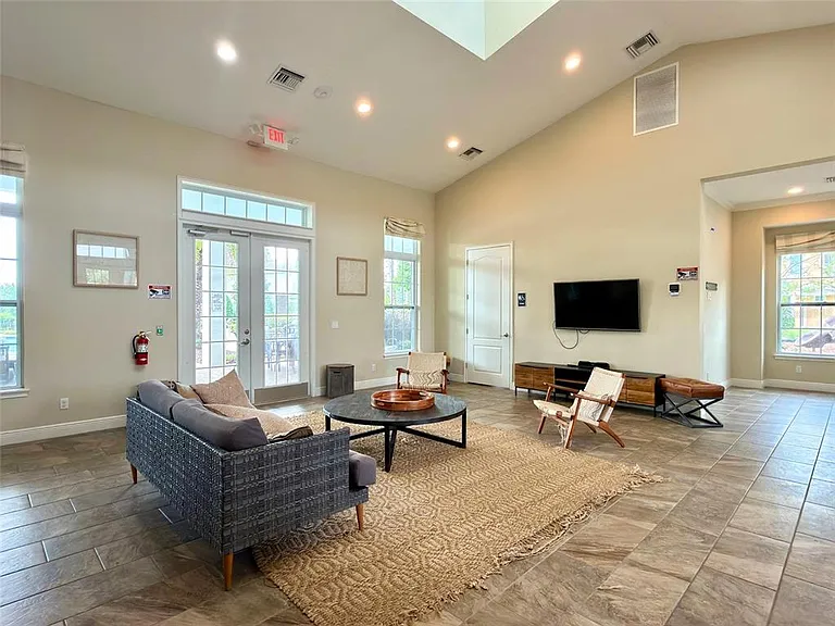 15381 Honeybell Dr — Photo 26