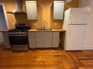 16 Clifford St #4, Easthampton, MA 01027
