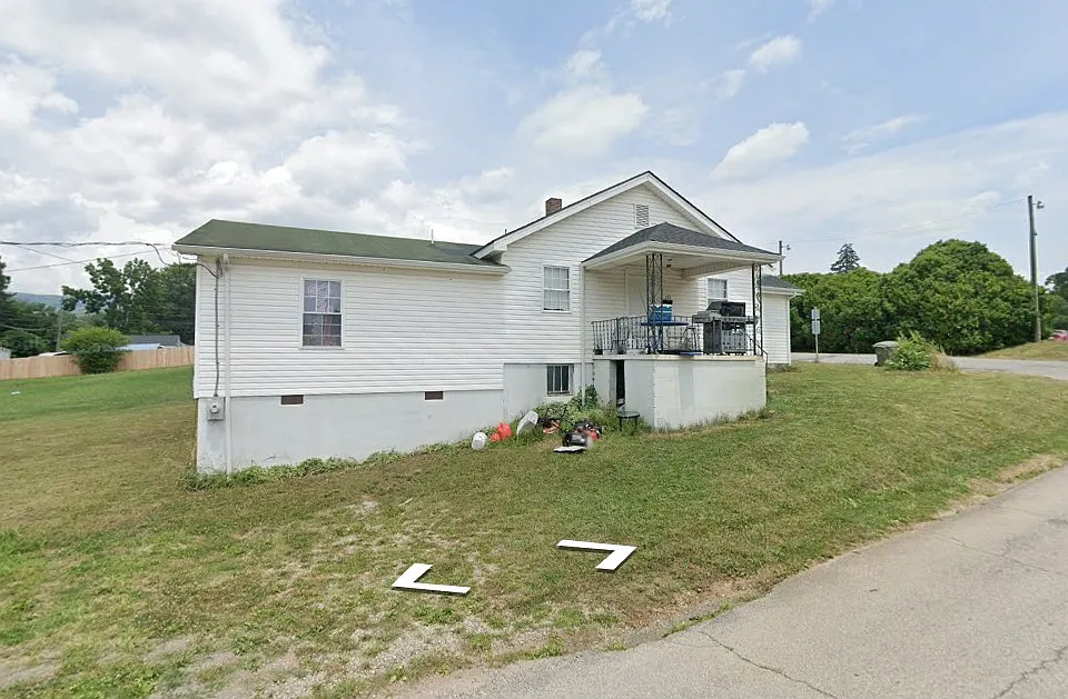 333 Red Ln