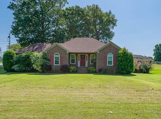 856 Armstrong Ln, Columbia, TN 38401