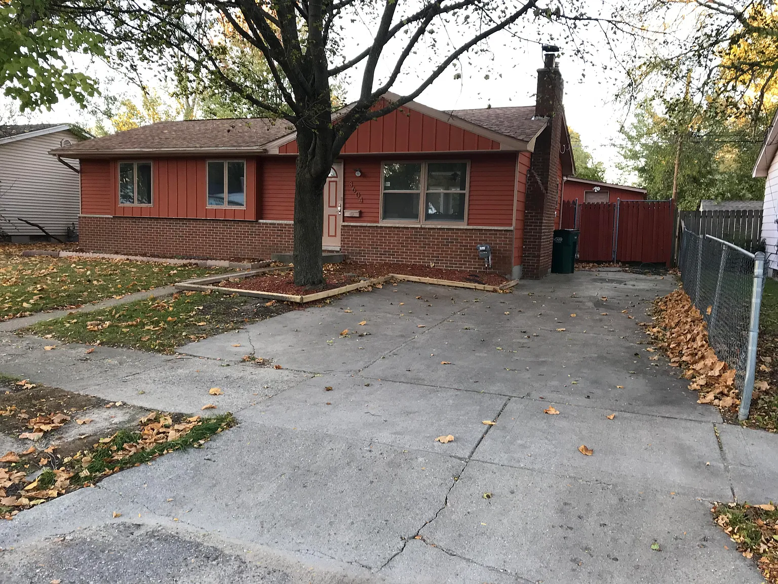 3604 Karen St photo 1