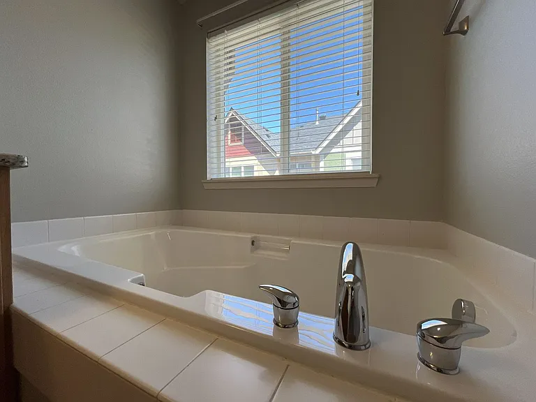 17085 SW Pleasanton Ln — Photo 25