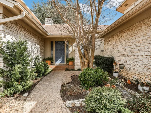 9016 Balcones Club Dr, Austin, TX 78750