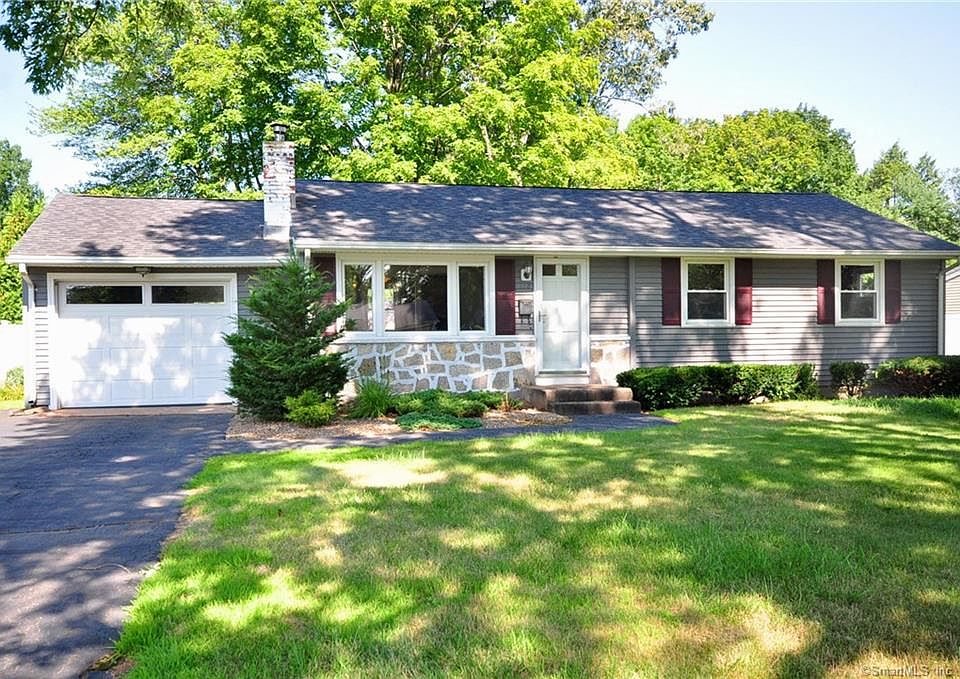 1st image of 138 Bel Aire Cir