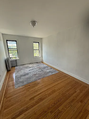 45 Adrian Ave #4D Photo 1