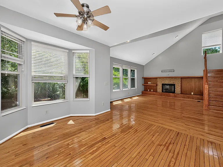 12130 Crestfield Ct — Photo 21