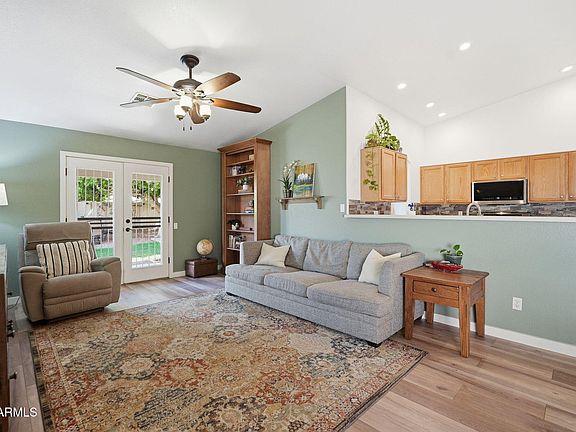 4th image of 3244 E ROSEMONTE Drive