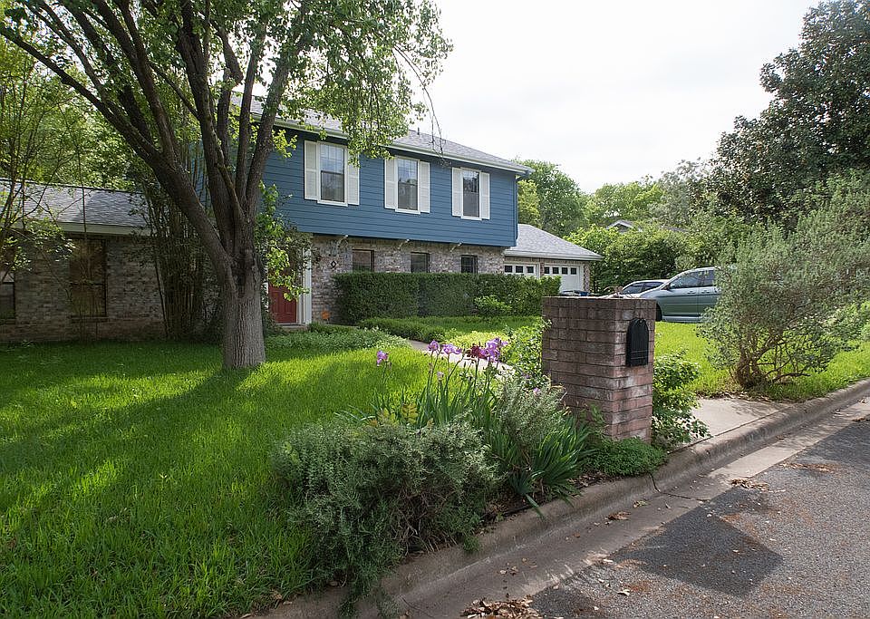 1st image of 2403 Vassal Dr