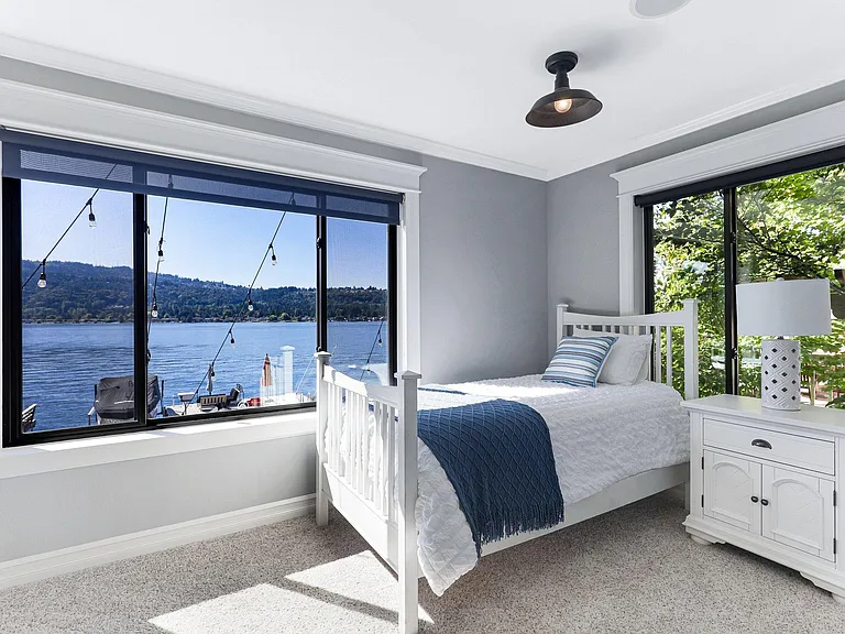 4013 E Lake Sammamish Shore Ln SE — Photo 6