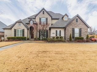 5500 S 45th Ct, Rogers, AR 72758
