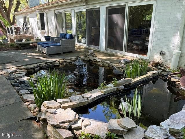 2nd image of 1 Springbriar Ln