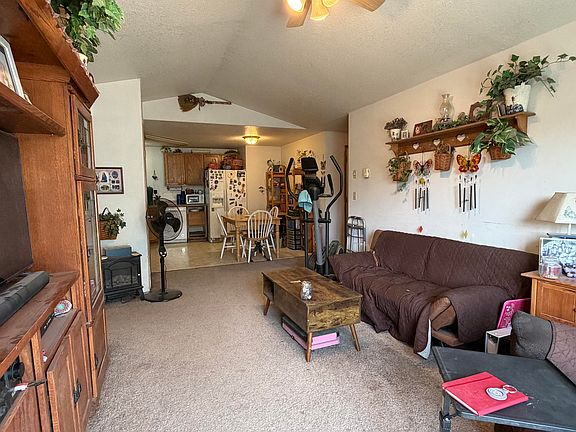3rd image of 2741 SW 28th St