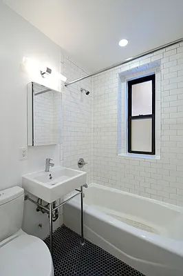 Rented by Aether Property Group | media 28