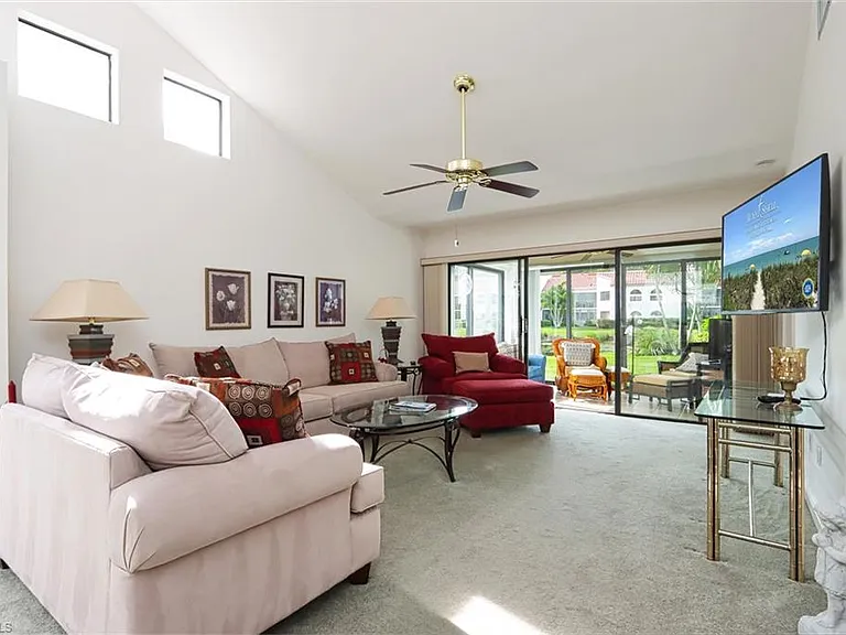 549 Beachwalk Cir — Photo 6