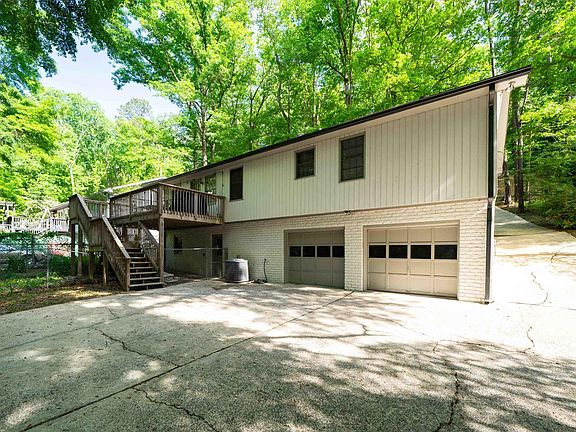 5th image of 3008 Lake Park Cir